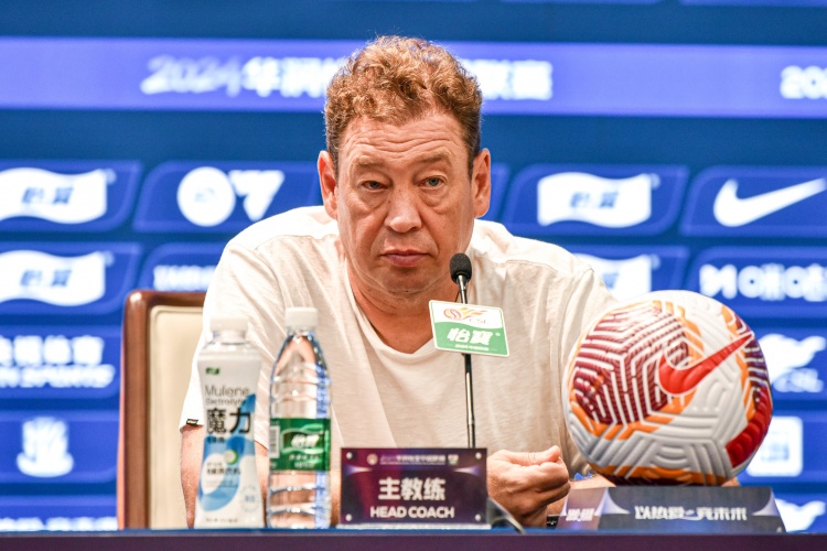 开云百家乐-斯卢茨基：路易斯因手术需6周才能归队 李可和吴曦已正常跟队训练