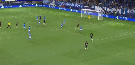 1759275589232068696.gif 拜仁.gif