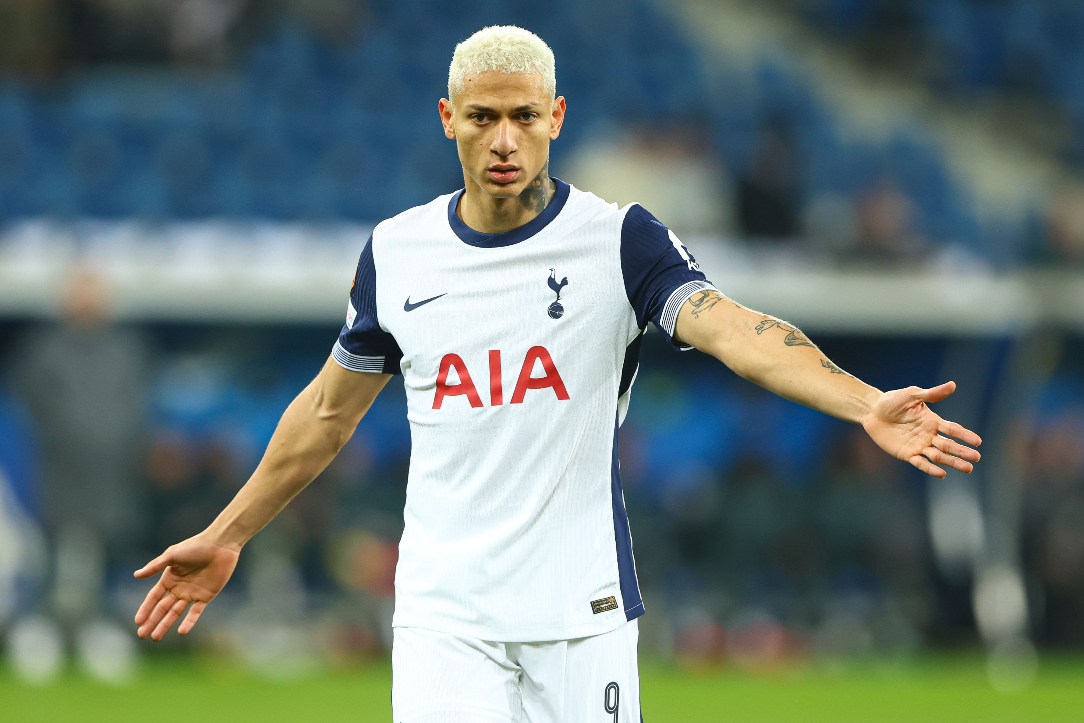 开云体育-里沙利松社媒评论区回应离开热刺传闻：谁说的？滚开！