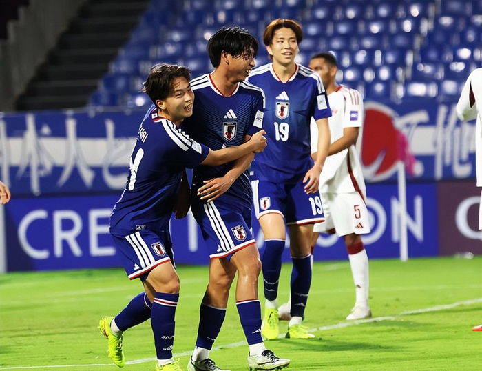 开云百家乐-U23亚洲杯8强已定6席：日本3战全胜轰10-0！今晚中国队冲击头名|阿联酋|叙利亚|韩国|小组|乌兹别克斯坦_新浪体育_新浪新闻