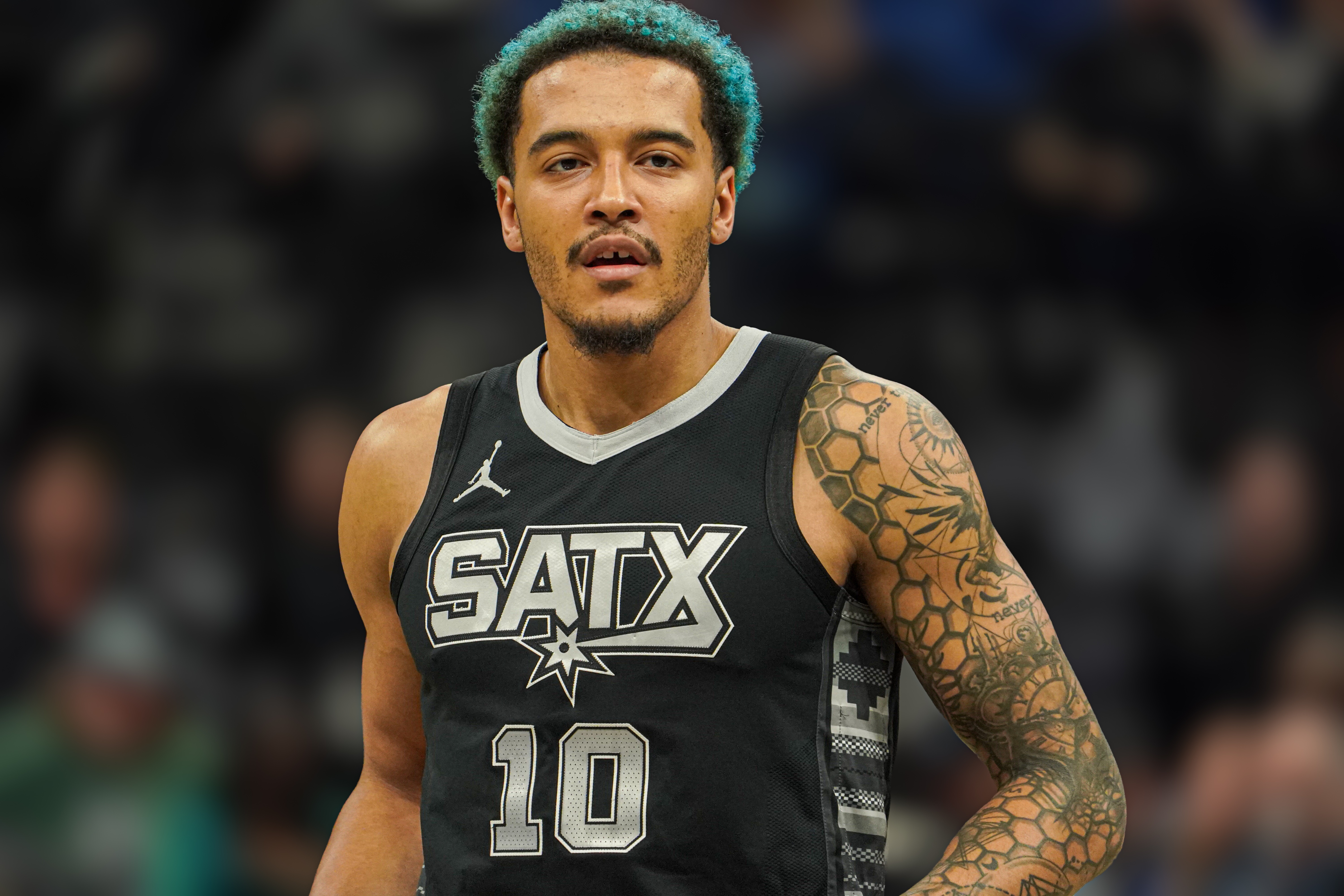 开云百家乐-索汉获米奇肯定：防守表现积极，整体发挥出色