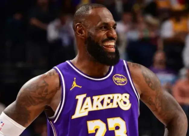 开云-明日战鹈鹕！詹姆斯职业生涯对阵蔡恩-威廉森战绩9胜1负