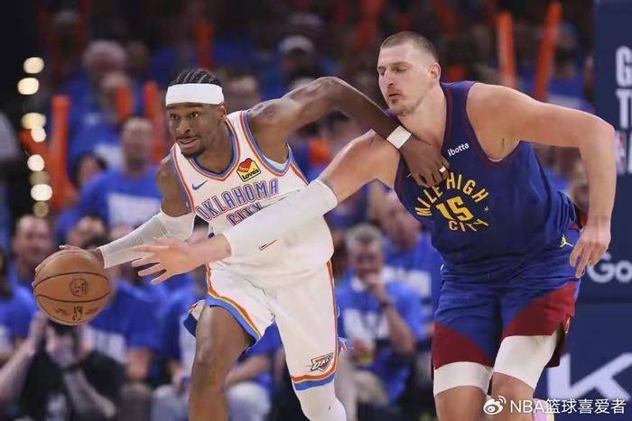 开云APP-美媒重排现役50大球星：詹姆斯跌出前20，杜库无缘前十，字母第六|詹姆斯·哈登|谢伊·吉尔杰斯-亚历山大|扬尼斯-阿德托昆博|尼古拉-约基奇|多诺万-米切尔_新浪体育_新浪新闻