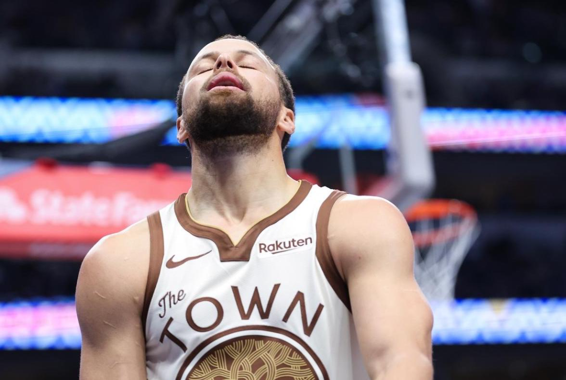 开云真人-库里带队四连败！正负值全场倒数第二！没老大原形毕露！