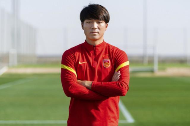 开云体育直播-李铁爱将重伤造后防变数 中叙战张琳芃重回边路？